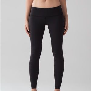 Lululemon Black Wunder Under Leggings